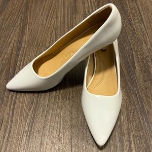 Dream Pairs White Patent Kitten Heel Pumps